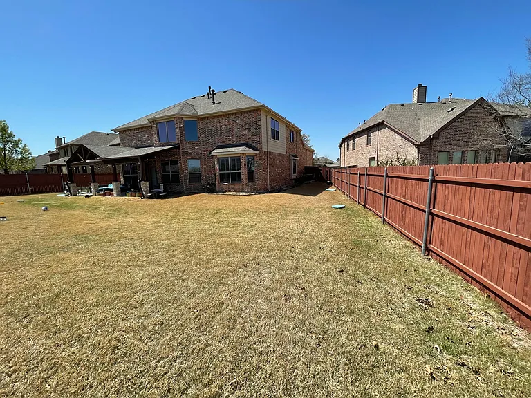 12812 Outlook Ave — Photo 29