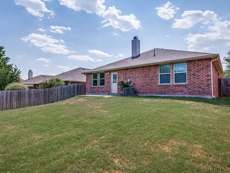 12638 Vandelia St — Photo 12