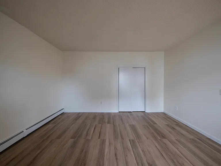 395 Lake Ave — Photo 5