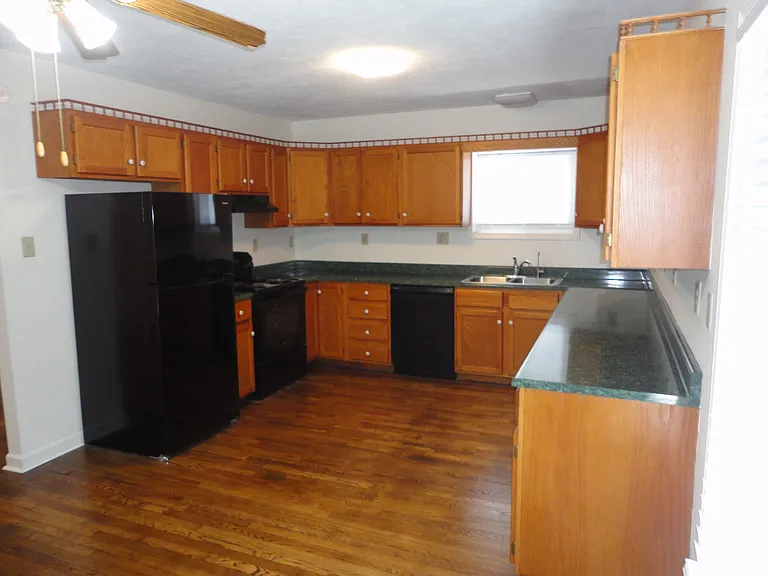 1308 Main St #B — Photo 9
