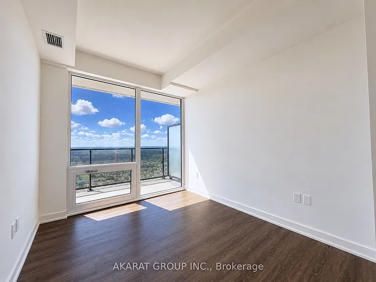 448 Burnhamthorpe Rd W #4911 — Photo 15