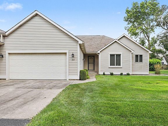 2nd image of 30 Oakdale Ln #104