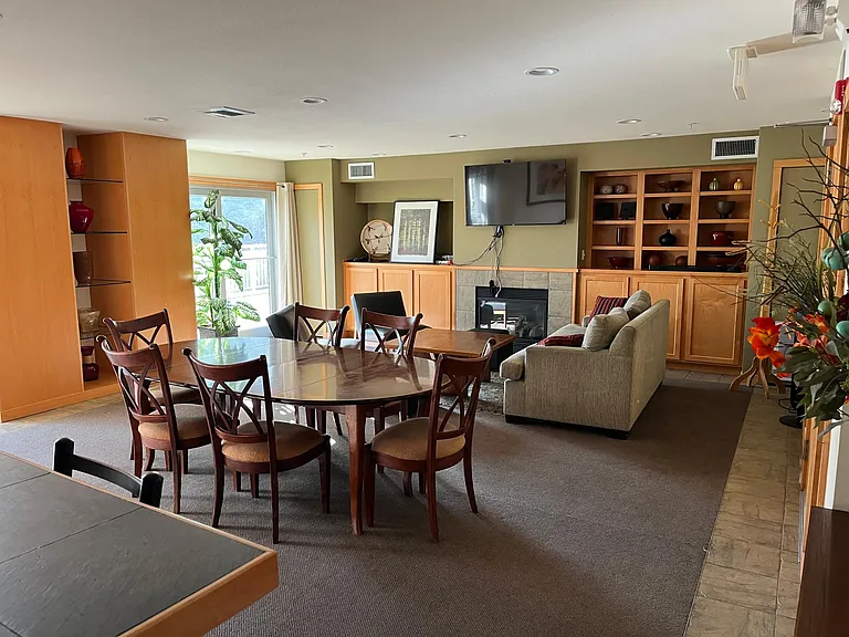 Club room (free with RSVP)