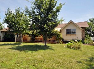 9424 S Halstead Rd, Sedgwick, KS 67135