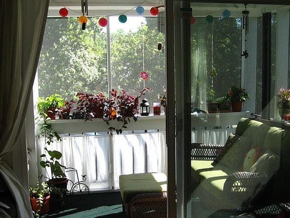 screened in patio off of living room