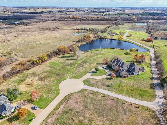 3rd image of 12085 Coolwater Cir