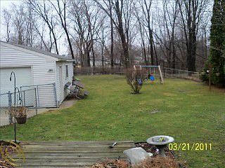 4th image of 946 Trombley Dr