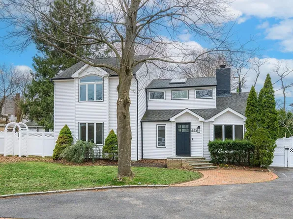 332 Van Buren Drive, Centerport, NY 11721