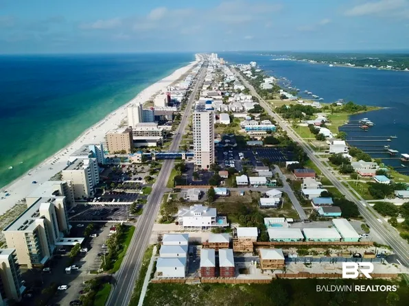 15 Crystal Dr, Gulf Shores, AL 36542