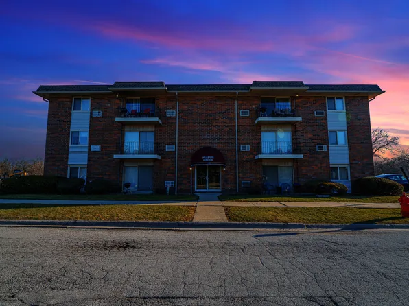 1805 Canal St APT 2A, Blue Island, IL 60406
