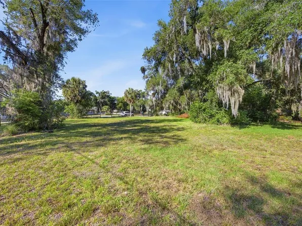 105 W Hermosa St, Lady Lake, FL 32159