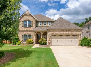 2646 Salford St, Auburn, AL 36832