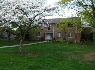 27 Troy Dr #B, Springfield, NJ 07081