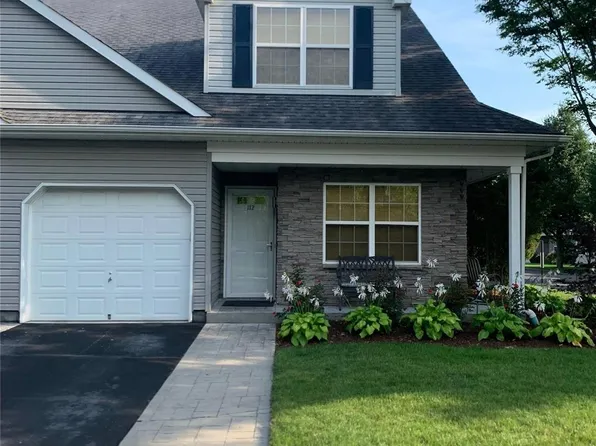 112 Maya Circle #112, Central Islip, NY 11722