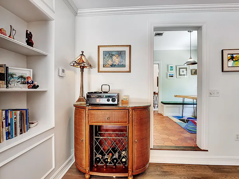 306 N Swinton Ave — Photo 45
