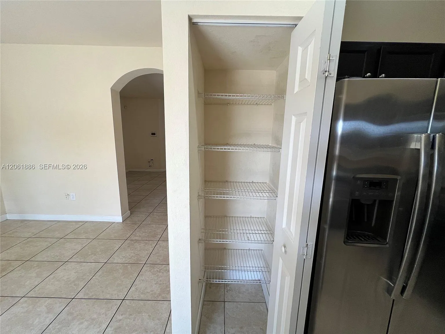 3 bed, 2.5 bath, 1432 sqft, $2,500 — Photo 2