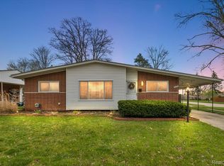 14518 Melrose St, Livonia, MI 48154
