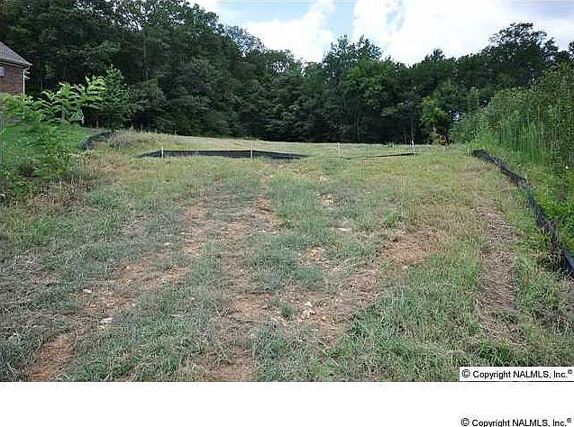 2nd image of 108 Sunrise Cove Cir