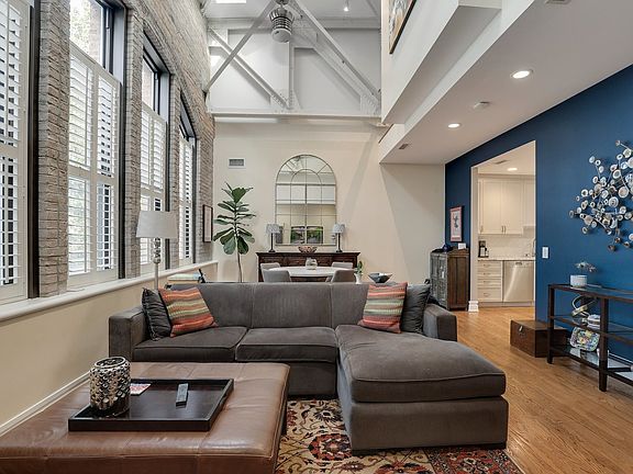 5th image of 3100 N Kenmore Ave #3G