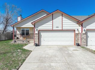 122 E Eagle Watch St, Mulvane, KS 67110