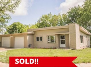 901 N Locust St, Glenwood, IA 51534