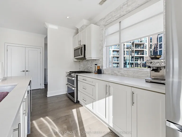 2 Concord Pl — Photo 10