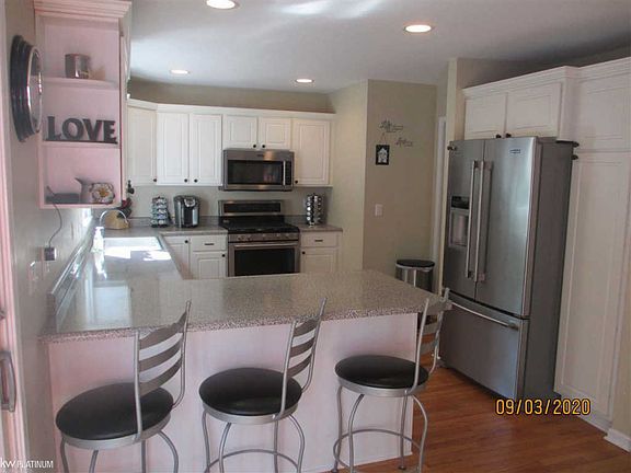 5th image of 5661 Pine Ct