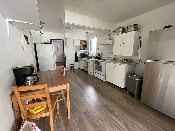 3rd image of 3469 W 8th Ave