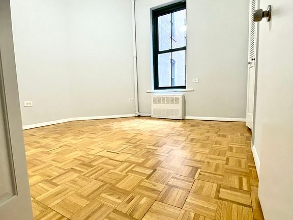 4th image of 511 E 78th St APT 2H