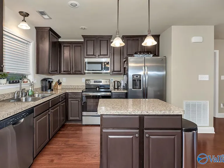 5015 Montauk Trl SE — Photo 6