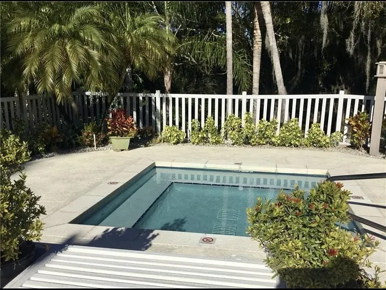 320 Garden Grove Pkwy — Photo 3