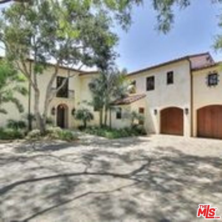 1st image of 743 Lilac Dr