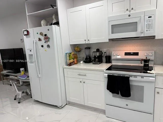 846 W 32nd St #1 — Photo 10