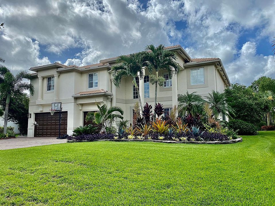1st image of 2224 SW Manele Pl