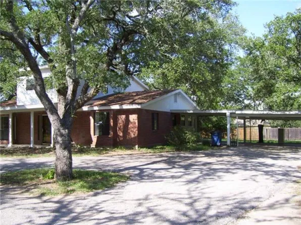 455 Robin Ln, Bertram, TX 78605