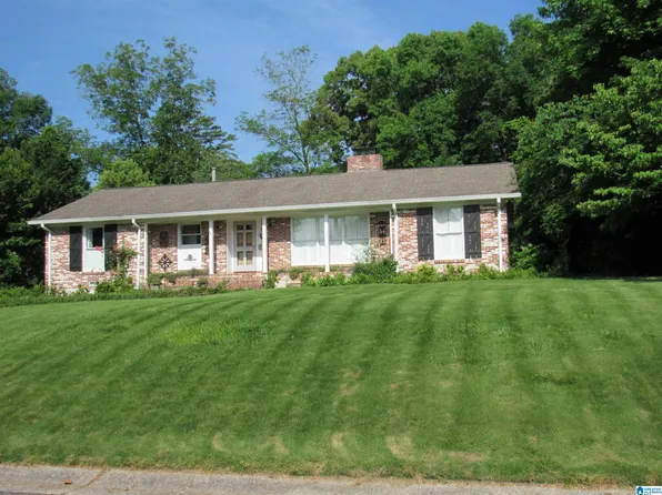 3756 Valley Head Rd, Mountain Brook, AL 35223