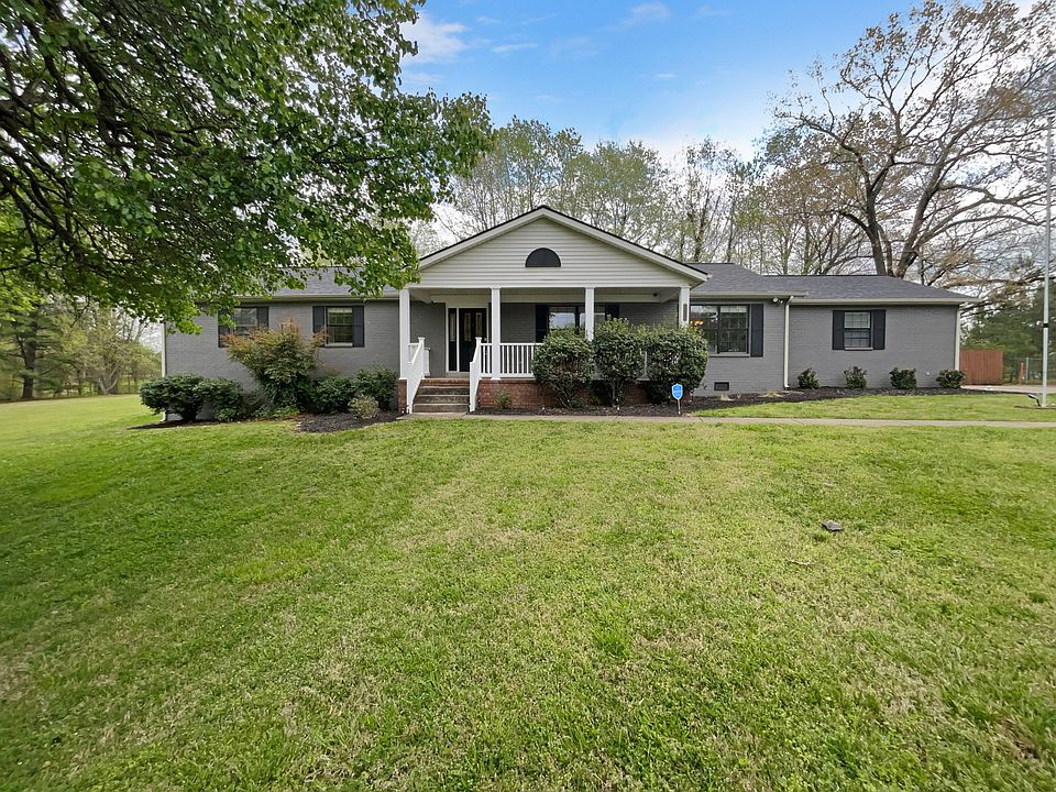 1st image of 2825 Wakefield Dr