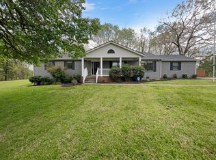 2825 Wakefield Dr, Clarksville, TN 37043