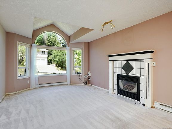 2nd image of 6749 Rhodonite Dr