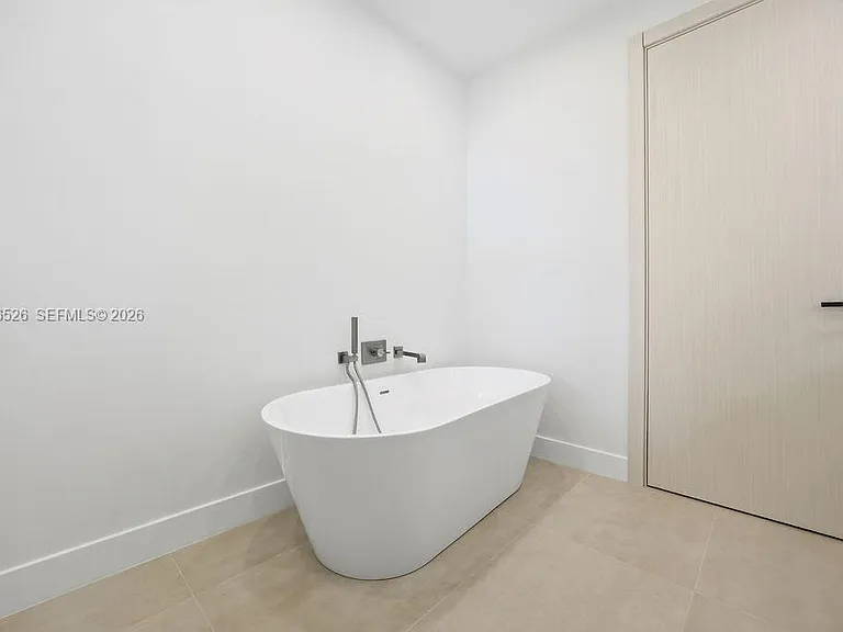 1337 NE 13th Ave #1337 — Photo 33