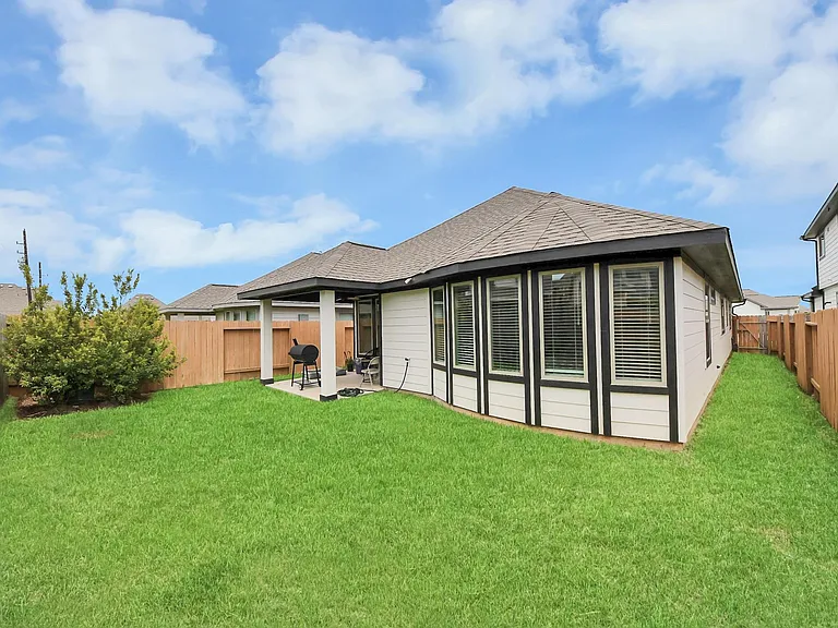 20755 Sunseed Dr — Photo 29