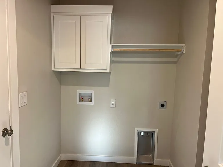 309 E 80th St — Photo 16