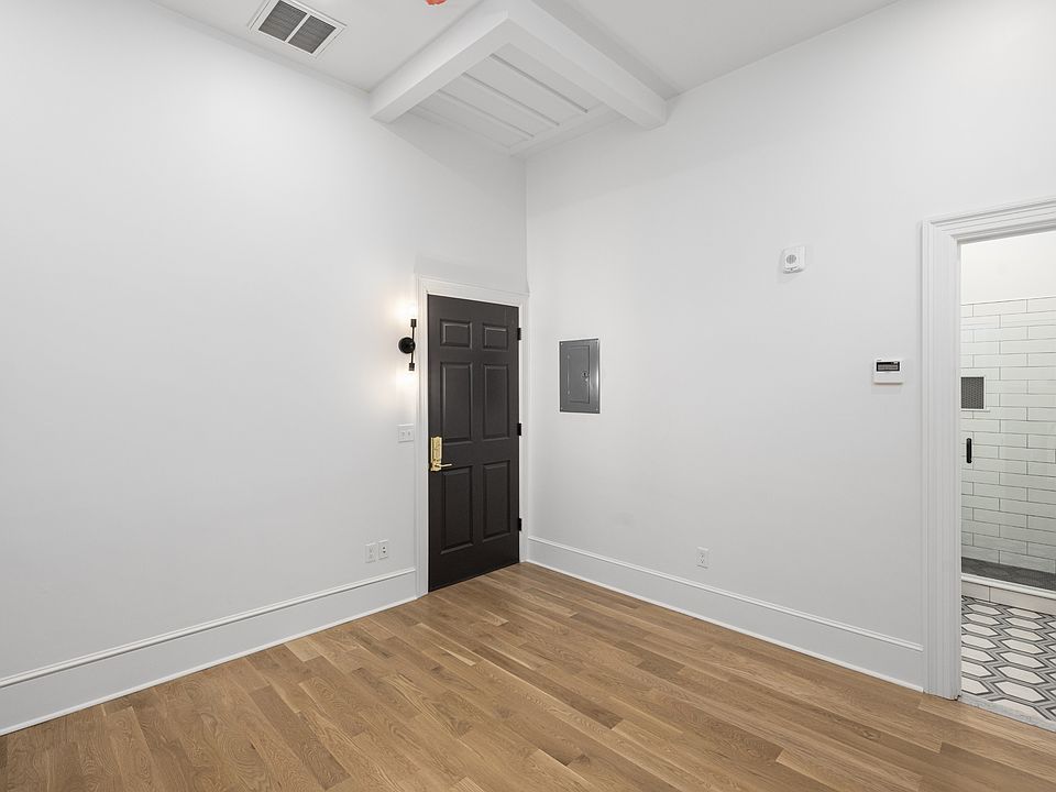 2nd image of 244 Weybosset St #306