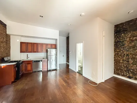 Rented by Highline Residential | media 11