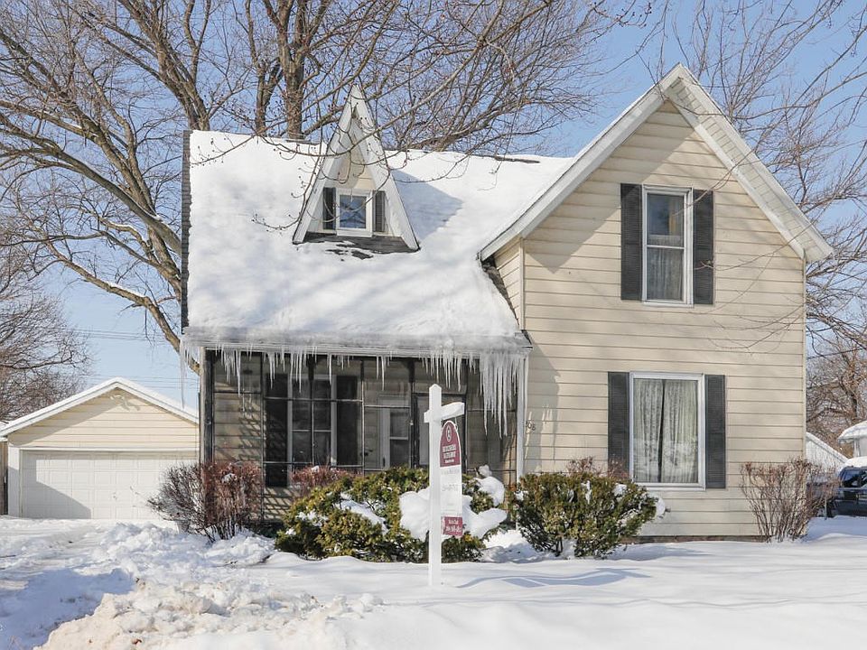 208 N Centerville-101