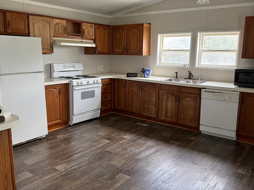 114 1st St SE