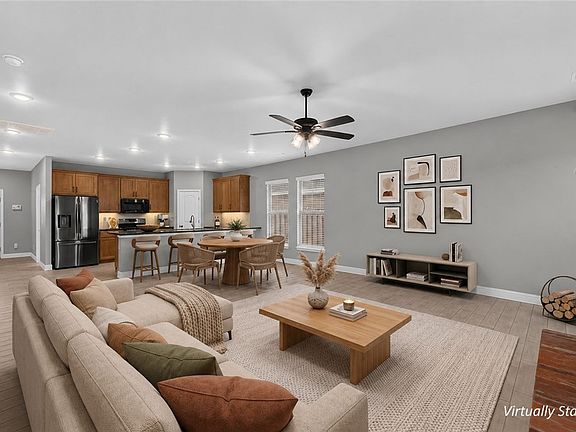 3rd image of 2120 Periwinkle Pl