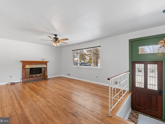 5th image of 14605 Dowling Dr