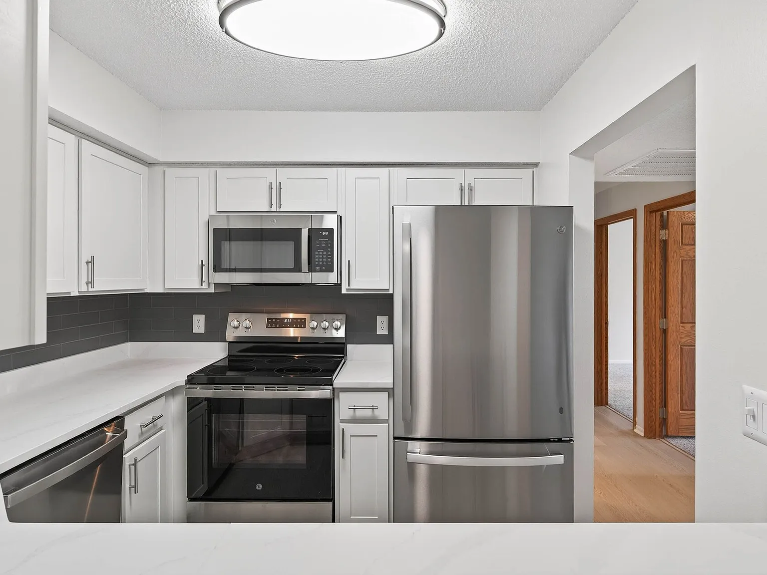 Oak Pointe Apartments — Photo 2