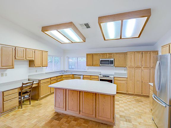 3rd image of 8113 S Los Feliz Dr